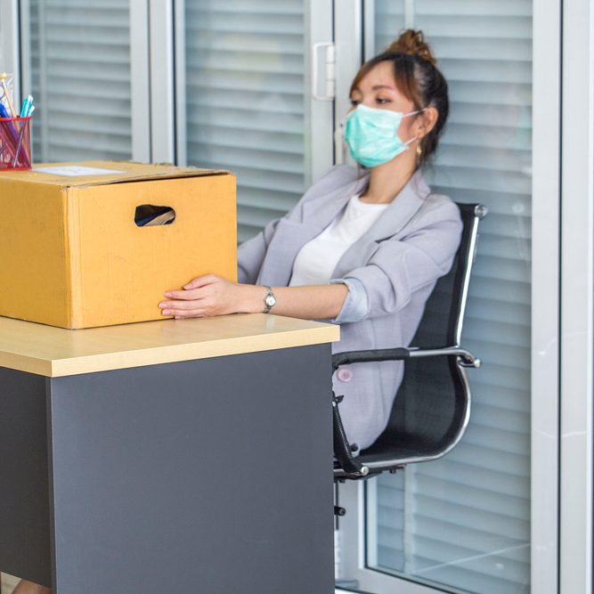 Asian,Women,Wear,Medical,Masks,,Store,Belongings,After,Being,Laid